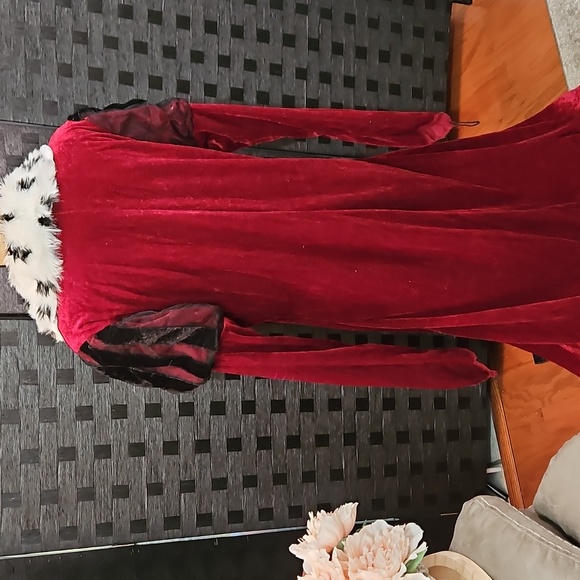 Spirit Red and Black Fairy Tale Queen Women's Costume Size 1X - Picture 9 of 14